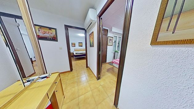 Foto 2 de Pis en venda a Centro - Santa Pola de 2 habitacions amb piscina i balcó