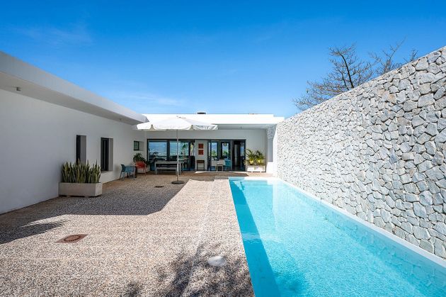 Foto 2 de Chalet en venta en Manantiales - Lagar - Cortijo de 3 habitaciones con terraza y piscina