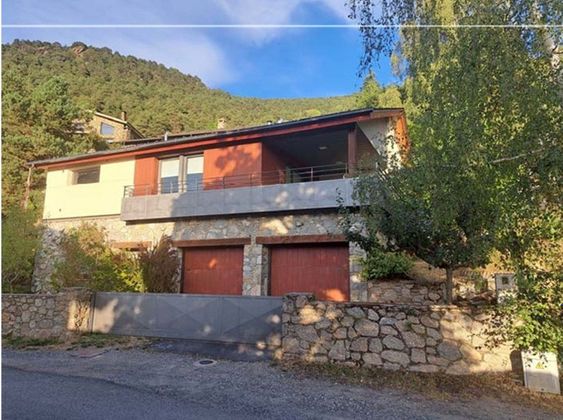 Foto 2 de Chalet en venta en calle Juberri de 4 habitaciones con terraza y garaje