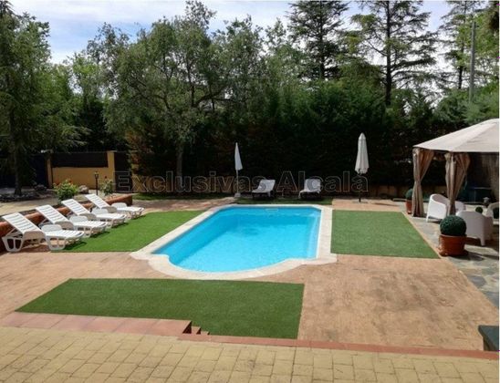 Foto 2 de Xalet en venda a Villalbilla pueblo de 5 habitacions amb terrassa i piscina