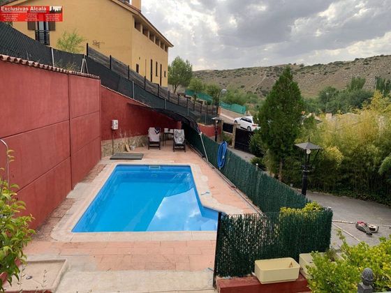 Foto 2 de Venta de chalet en Villalbilla pueblo de 4 habitaciones con terraza y piscina