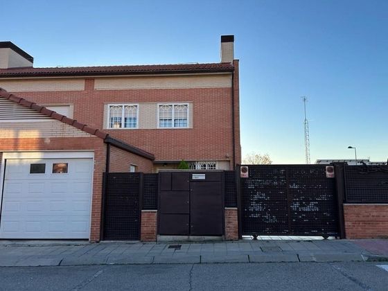 Foto 2 de Casa en venda a Los Hueros de 5 habitacions amb piscina i garatge