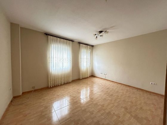 Foto 2 de Piso en venta en Torres de la Alameda de 3 habitaciones con garaje y calefacción