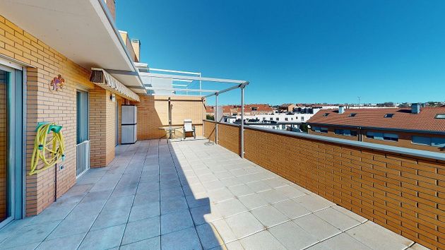 Foto 1 de Ático en venta en Los Hueros de 4 habitaciones con terraza y piscina