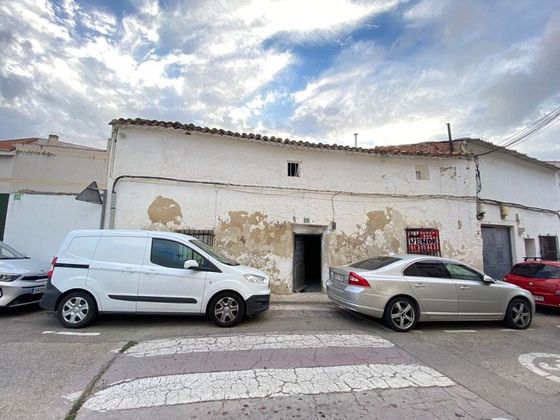 Foto 1 de Casa en venda a Torres de la Alameda de 1 habitació i 300 m²