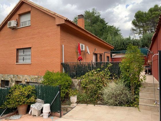 Foto 2 de Xalet en venda a Villalbilla pueblo de 4 habitacions amb terrassa i piscina