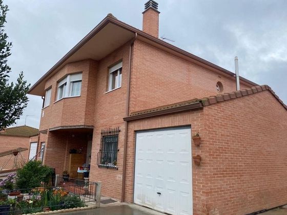 Foto 1 de Casa en venda a Valdeavero de 4 habitacions amb terrassa i garatge