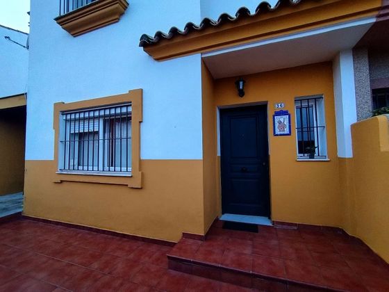 Foto 1 de Casa adosada en venta en La Granja-La Colina-Los Pastores de 3 habitaciones con aire acondicionado