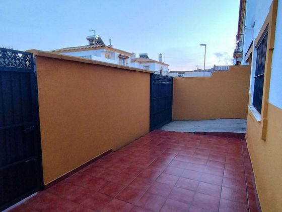 Foto 2 de Casa adossada en venda a La Granja-La Colina-Los Pastores de 3 habitacions amb aire acondicionat