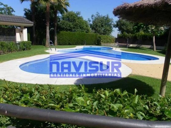Foto 1 de Pis en venda a Santa Rosa - Valdeolleros de 3 habitacions amb terrassa i piscina