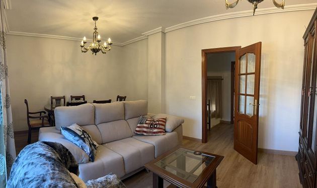 Foto 1 de Casa adossada en venda a Sagunto - Edisol de 3 habitacions amb terrassa i balcó