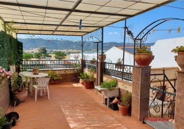 Foto 2 de Chalet en venta en El Higuerón de 4 habitaciones con terraza y balcón