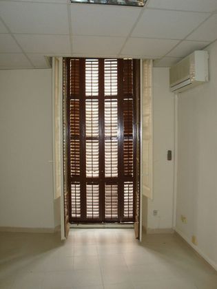 Foto 2 de Oficina en lloguer a Centre - Mataró amb terrassa i aire acondicionat