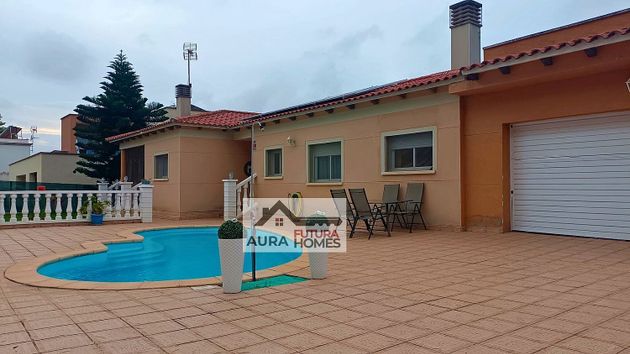 Foto 1 de Xalet en venda a Banyeres del Penedès de 4 habitacions amb terrassa i piscina