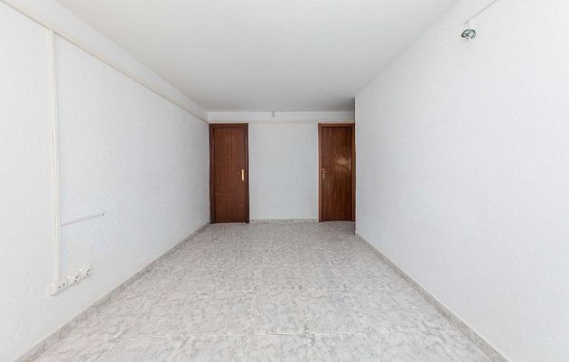 Foto 2 de Piso en venta en Pubilla Cases de 2 habitaciones con ascensor