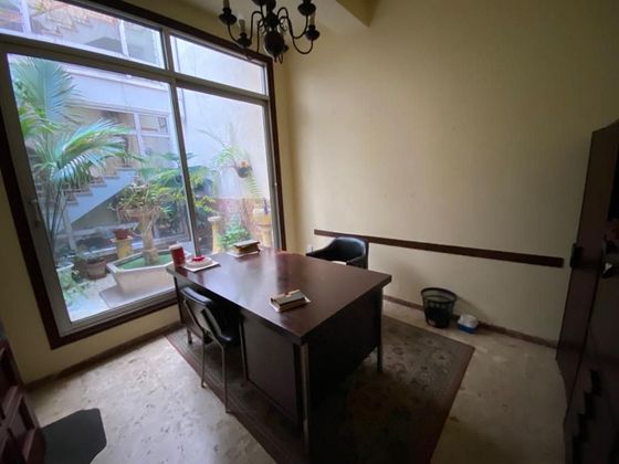Foto 2 de Casa adossada en venda a Duggi - Rambla - Los Hoteles de 7 habitacions amb terrassa i jardí