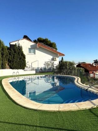 Foto 2 de Venta de casa en Náquera de 4 habitaciones con terraza y piscina