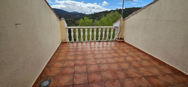 Foto 1 de Chalet en venta en Robledo de Chavela de 4 habitaciones con terraza y piscina