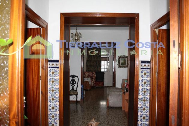 Foto 2 de Casa adossada en venda a Lepe ciudad de 3 habitacions amb terrassa i garatge