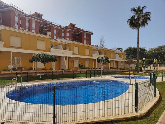 Foto 1 de Casa adossada en venda a La Antilla - Islantilla de 3 habitacions amb terrassa i piscina