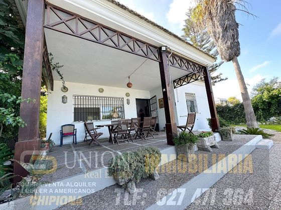 Foto 2 de Casa rural en venda a Centro - Norte de 4 habitacions amb terrassa i piscina