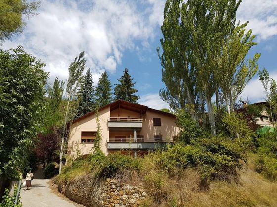 Foto 2 de Casa rural en venda a Figols i Alinyà de 8 habitacions amb piscina i jardí
