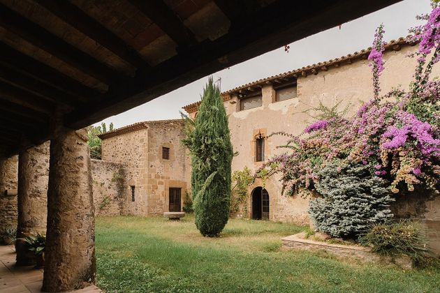 Foto 1 de Casa rural en venda a Foixà de 10 habitacions amb terrassa i piscina