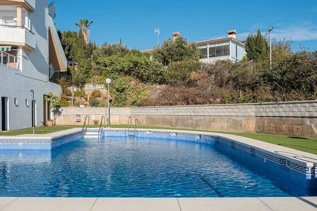 Foto 2 de Dúplex en venda a Benagalbón de 3 habitacions amb terrassa i piscina