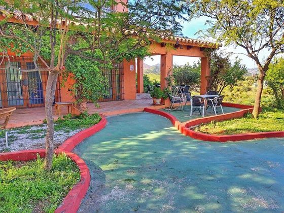 Foto 2 de Casa rural en venda a Calahonda de 4 habitacions amb terrassa i piscina