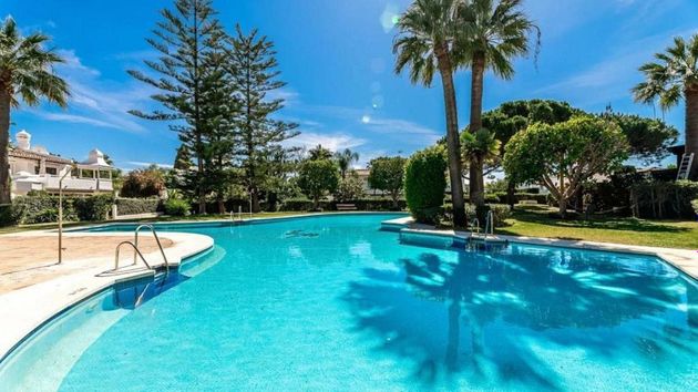 Foto 2 de Casa en venta en Los Monteros - Bahía de Marbella de 3 habitaciones con terraza y piscina