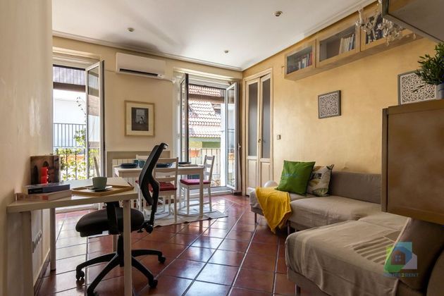 Foto 1 de Alquiler de piso en calle De Antonio Grilo de 2 habitaciones con muebles y balcón
