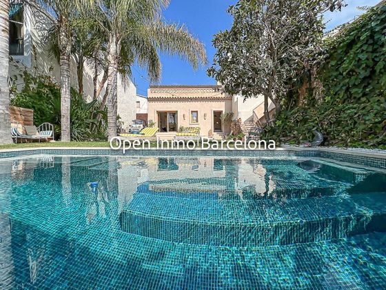 Foto 1 de Casa en venda a calle Pi de 5 habitacions amb terrassa i piscina