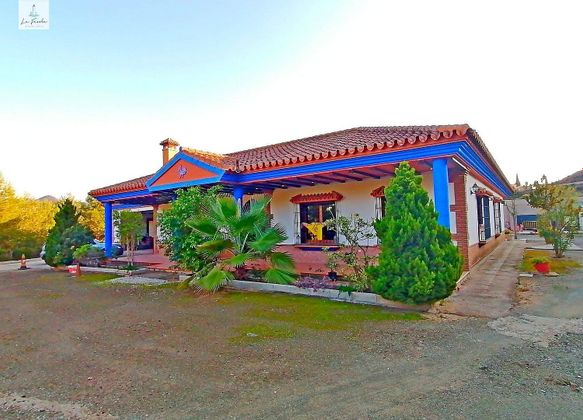 Foto 2 de Chalet en venta en Almogía de 3 habitaciones con piscina y garaje