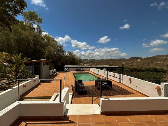 Foto 2 de Chalet en venta en Carboneras de 5 habitaciones con terraza y piscina