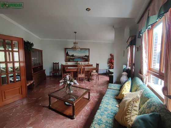 Foto 1 de Casa en venda a Silla de 6 habitacions amb terrassa i garatge
