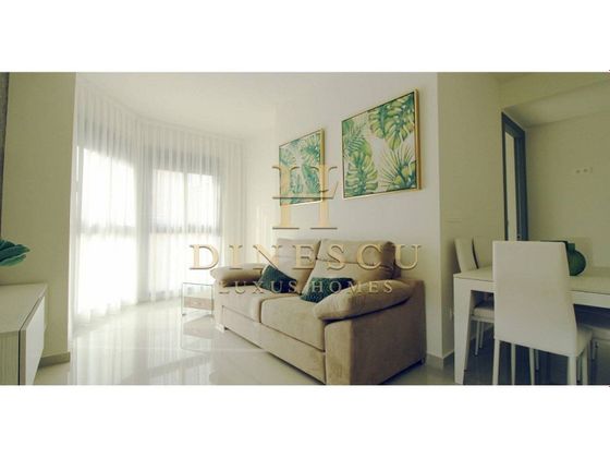 Foto 2 de Pis en venda a Torre de la Horadada de 3 habitacions amb terrassa i garatge