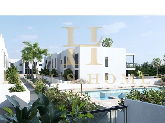 Foto 1 de Dúplex en venda a Torre de la Horadada de 2 habitacions amb terrassa i piscina