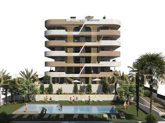 Foto 1 de Ático en venta en Los Arenales del Sol de 2 habitaciones con terraza y piscina