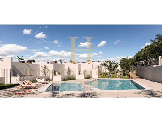 Foto 1 de Venta de casa adosada en Monforte del Cid de 3 habitaciones con terraza y piscina