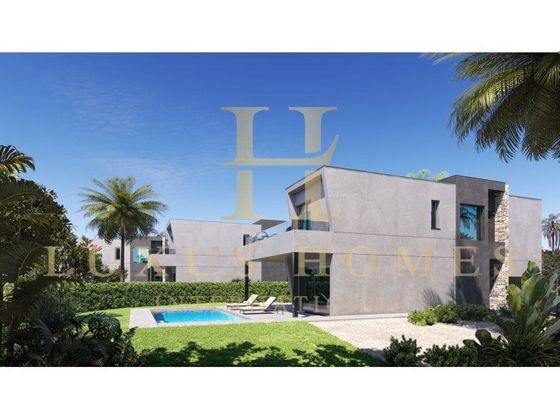 Foto 2 de Chalet en venta en Playa de Gandia de 3 habitaciones con terraza y piscina