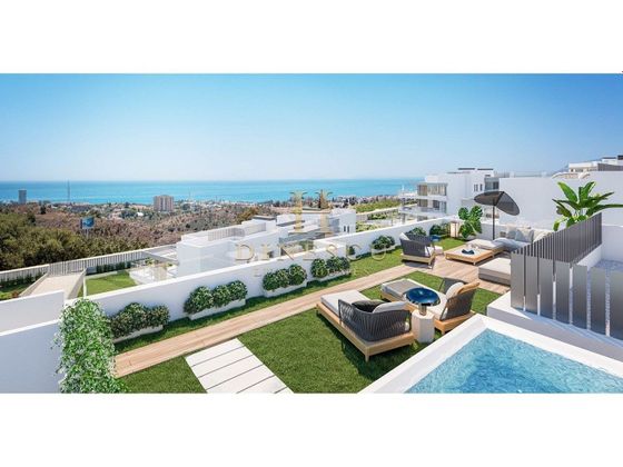 Foto 1 de Ático en venta en Playa Bajadilla - Puertos de 2 habitaciones con terraza y piscina