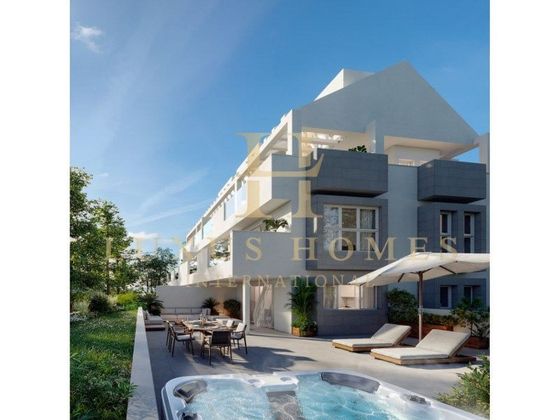 Foto 2 de Venta de ático en Puerto Marina de 3 habitaciones con terraza y piscina