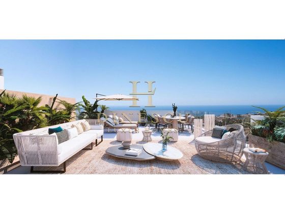 Foto 2 de Àtic en venda a Puerto Marina de 2 habitacions amb terrassa i piscina