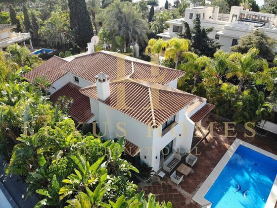 Foto 1 de Xalet en venda a Playa de la Fontanilla de 4 habitacions amb terrassa i piscina