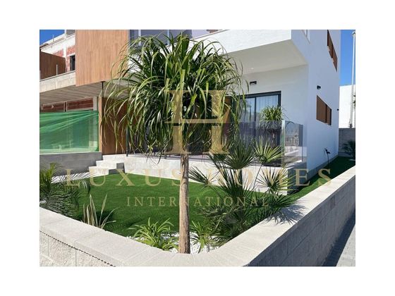 Foto 2 de Pis en venda a El Mojón de 2 habitacions amb terrassa i piscina