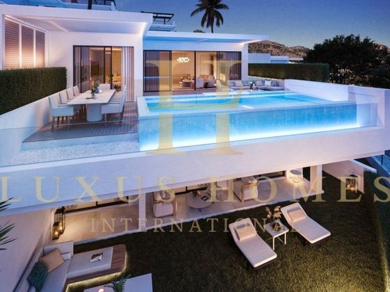 Foto 1 de Xalet en venda a Puerto Marina de 4 habitacions amb terrassa i piscina