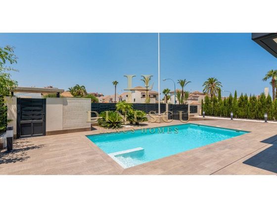 Foto 2 de Chalet en venta en Playa Honda - Playa Paraíso de 4 habitaciones con terraza y piscina
