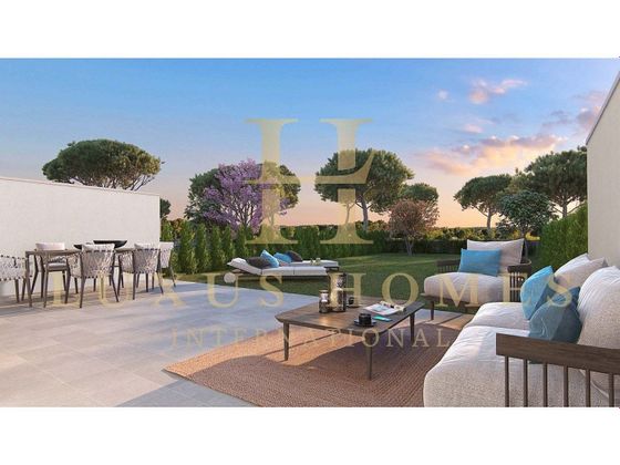 Foto 1 de Casa adossada en venda a San Roque de 4 habitacions amb terrassa i piscina