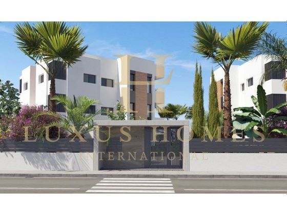 Foto 1 de Piso en venta en Centro - Alcazares, Los de 2 habitaciones con terraza y piscina