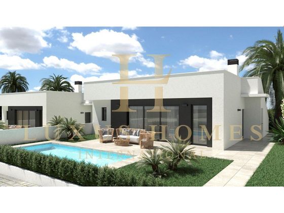 Foto 1 de Chalet en venta en Mazarrón ciudad de 4 habitaciones con terraza y piscina